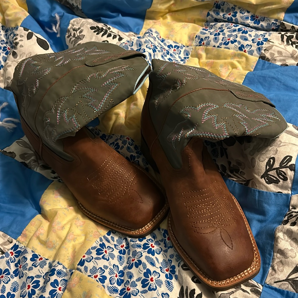 Size 7 Brand New